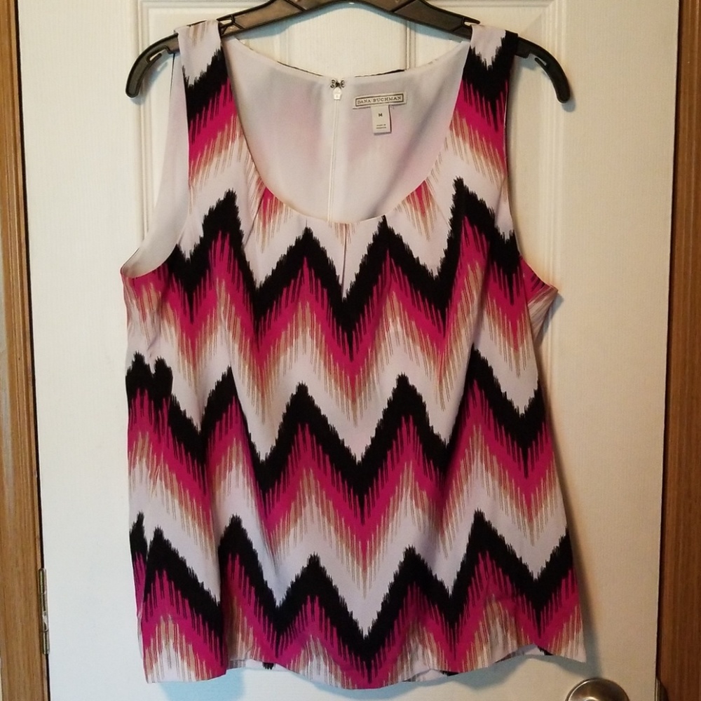Dana Buchman zig zag sleeveless top